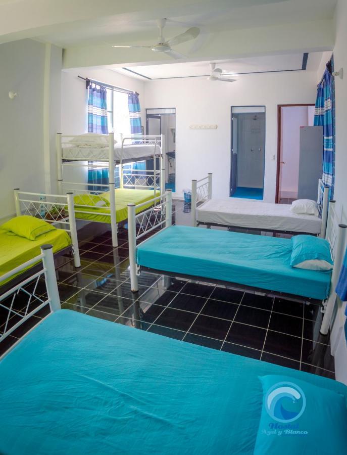 Hostal Azul Y Blanco Santa Cruz Huatulco Bagian luar foto