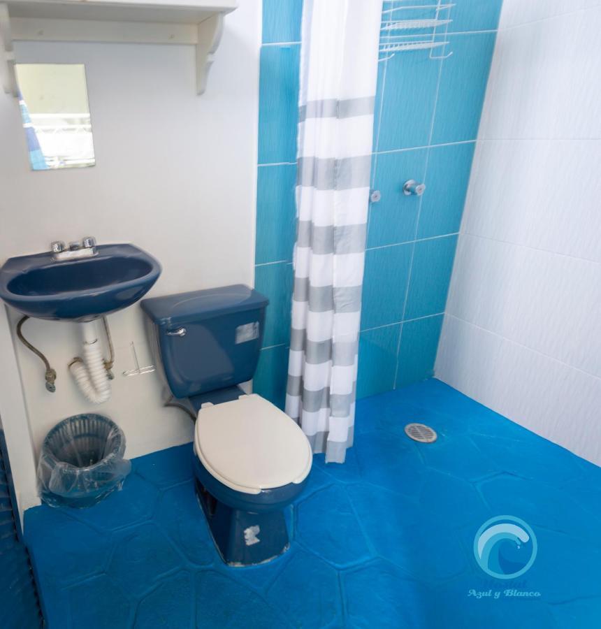 Hostal Azul Y Blanco Santa Cruz Huatulco Bagian luar foto