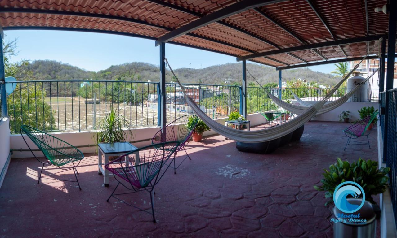 Hostal Azul Y Blanco Santa Cruz Huatulco Bagian luar foto
