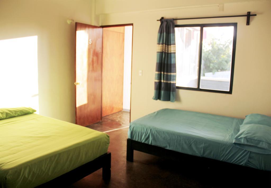 Hostal Azul Y Blanco Santa Cruz Huatulco Bagian luar foto