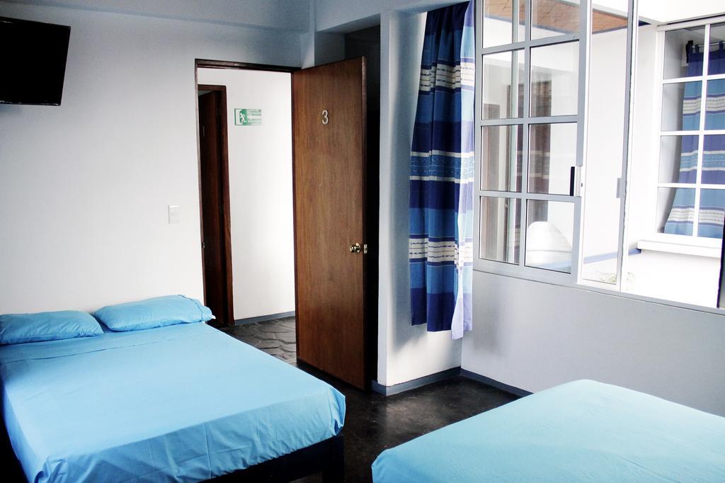 Hostal Azul Y Blanco Santa Cruz Huatulco Bagian luar foto
