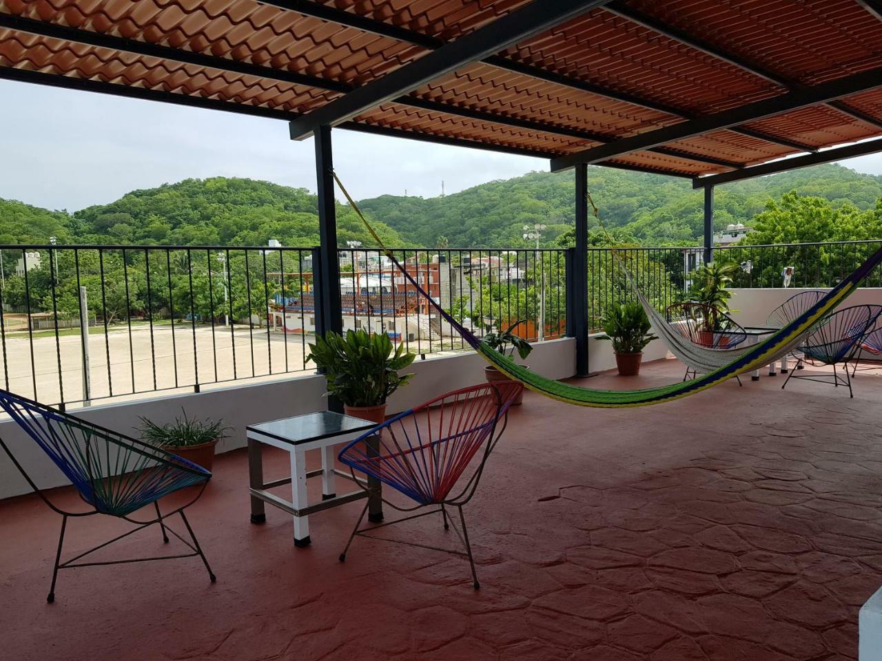 Hostal Azul Y Blanco Santa Cruz Huatulco Bagian luar foto